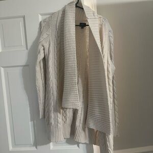 American eagle cable knit sweater